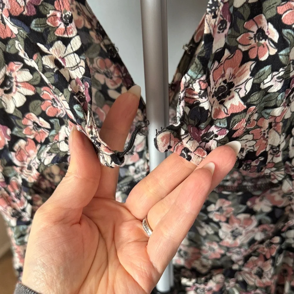 Floral Puff-Sleeve Midi Dress in Pink and Black